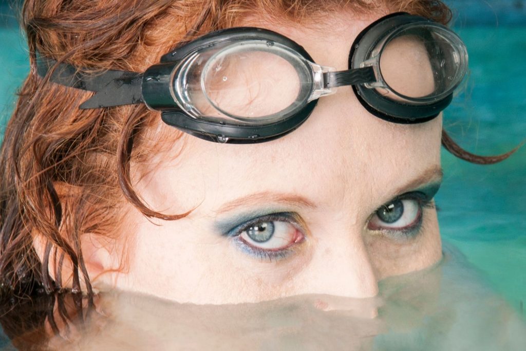 How to Prevent Swimmer's Eye Infection in the Pool EZOnTheEyes