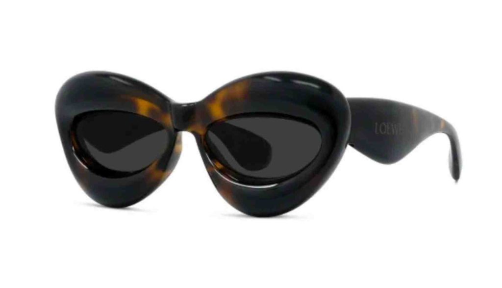 Loewe LW40097I women’s sunglasses in style 52A (Shiny Dark Havana) with Smoke lenses